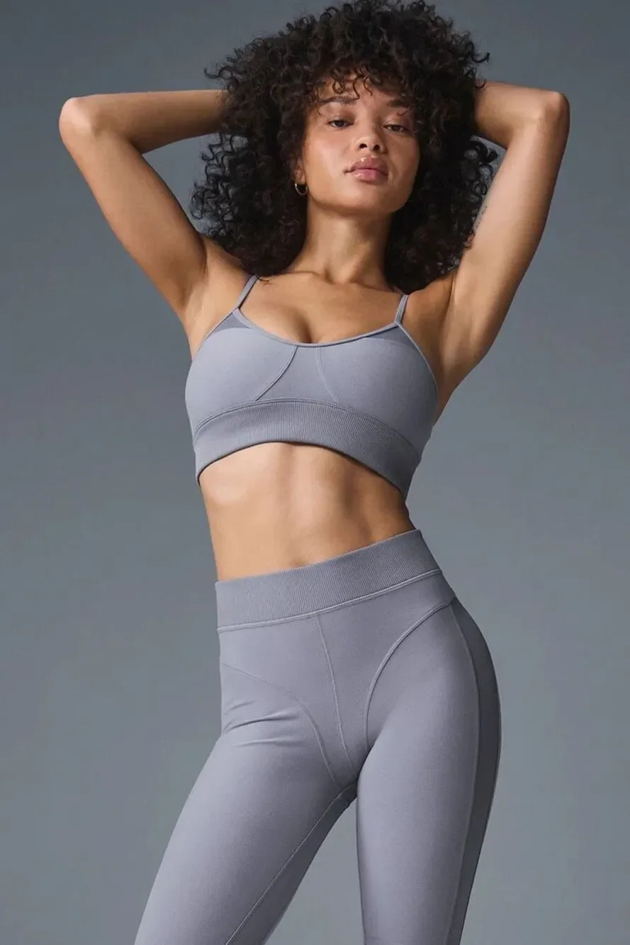 Alo Yoga Alosoft Head Start Sports Bra Fog Gray Size Small Yoga Running